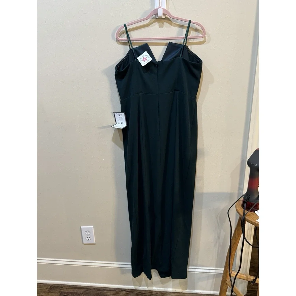 Betsy & Adam Strapless Tuxedo Gown‎ Size 16W Pine Green Formal Cocktail